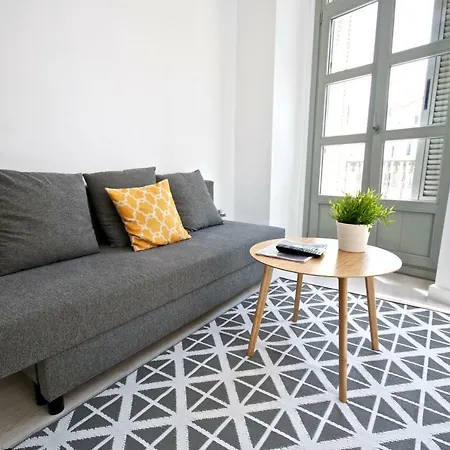 Malagaurbanrooms - View Daire