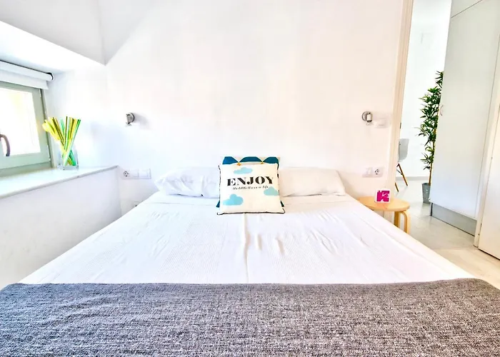 Lägenhet Malagaurbanrooms - View *